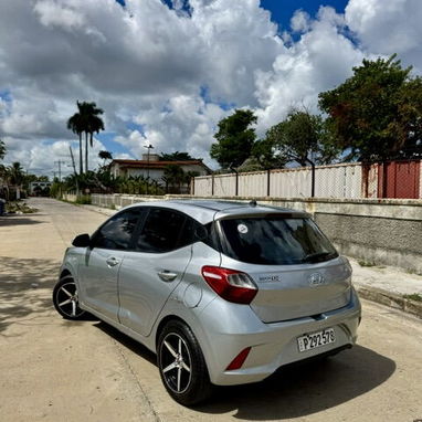 Hyundai Grand i10 2021 Automático - 3/6