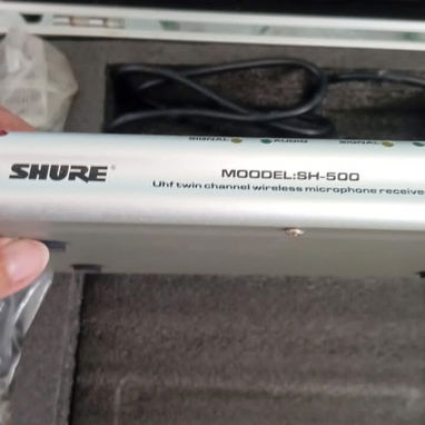 SISTEMA DE MICRÓFONOS INALÁMBRICOS SHURE – DOBLE CANAL - 5/6