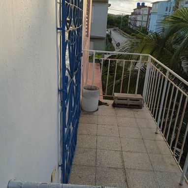 Se vende apartamento en 3er nivel en el reparto turístico de Melilla,Playa Pesquero, Holguín - Img 99723633