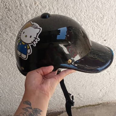 Tengo casco d moto 🪖 de diferentes modelos en 8,500 cup cada uno   Mensajería solo Habana   WhatsApp 58965337 - 8/10