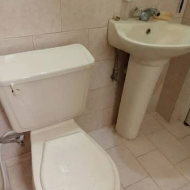 Vendo o permuto por menor y vuelto zonas HVieja Stos Suárez Víbora Plaza y oigo propuestas. - Img 118396353