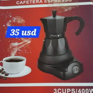 Cafetera eléctrica de 3 tazas - Img 55959211