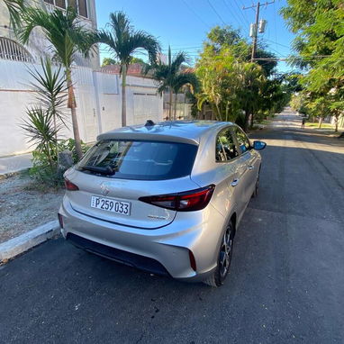 Vendo o Negocio o MG 3 2025 con 11,000 km - Img 111518649