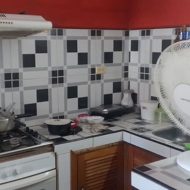 Casa en el cerro a cuadras de ayesteran - 3/10