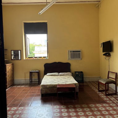 Vedado, letras: casa de 3/4, garaje, internet, 125m2, 3 AC (precio negociable) - Img 120771616