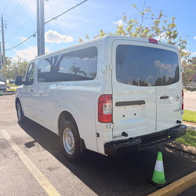 🚘 ¡Oferta de autos exclusivos gama alta disponibles en La Habana, listos para traspaso con chapa lista 52970933 - Img 126970073