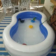 Vendo piscina inflable con bomba manual y butaca inflable. 58943104 - Img 55530069