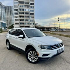 VW Tiguan 2020 Muy buen carro - 2/7