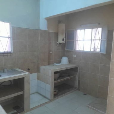 Playa:Cerca D 5ta Avenida.....Casa Indpndt Prácticamente Nueva Con Carposh,3/4,2Baños,Gas de La Calle,Agua Todo El Día,2 - 7/10