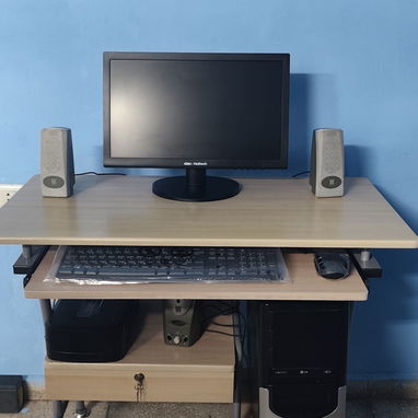Vendo PC de completa i5 de 4ta gen con mesa, monitor, teclado inhalambrico , backup APC y + Luis 59757910 - Img 123033443