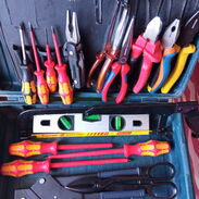 Maleta de herramientas para eléctricos - Img 45631691