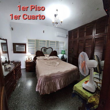 Casa de 3 plantas con garage de 4 cuartos en Marianao - Img 125190824