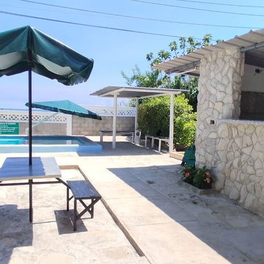 Cod. Z 🏖️🏊‍♂️ Alquiler de Casa con Piscina en Guanabo para 9 Personas - 5/9
