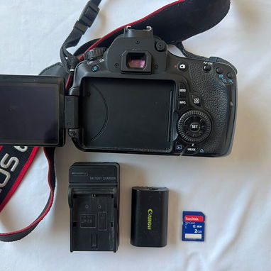 Canon EOS 60D - 2/5