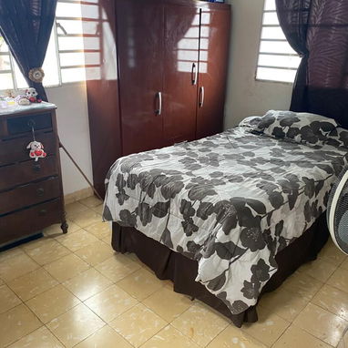 En oferta!!!! Casa independiente de 3 cuartos y garaje cerrado con patio y jardín en excelente zona de Playa!!!! - Img 83227673