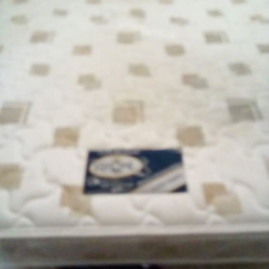 Vendo colchon de espuma con muy poco uso en muy buen estado precio 30 dolares. Contactar a 52464760 - Img 125915507