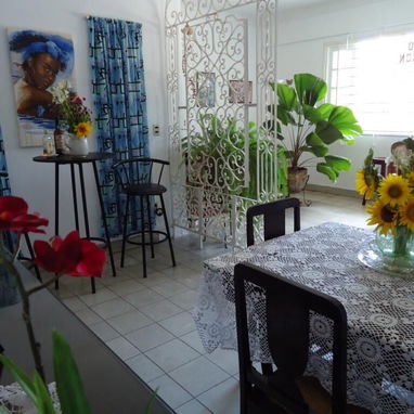 Alquilo Apartamento listo para negocio Vedado (78329032) - Img 116742925
