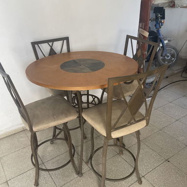 Vendo Juego de Comedor Redondo Importado Buen estado - 5/5