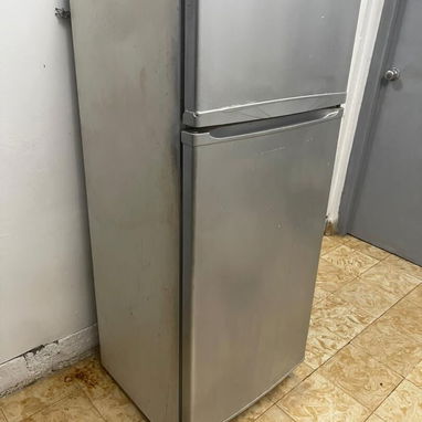 Refrigerador Haier. Está chapisteado. - Img 122320580