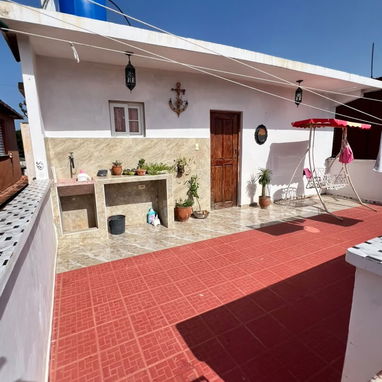 Se vende casa independiente en Cojimar de dos pisos, Habana - 10/10