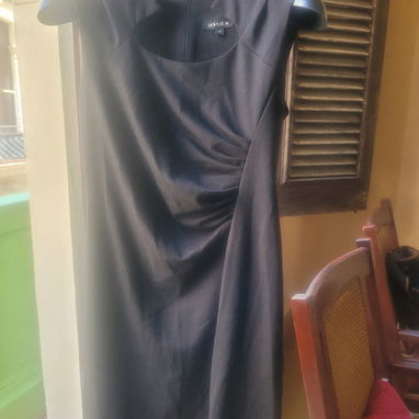 Chaqueta y vestidos de uso - 3/4