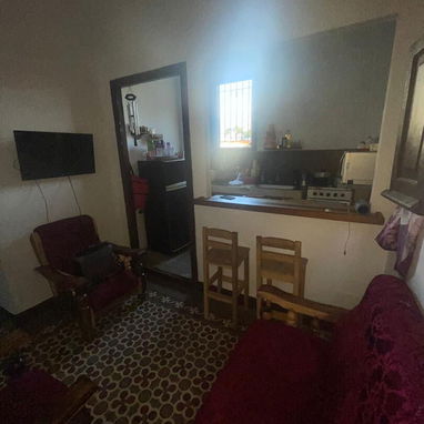 Casa en venta – Playa ( 19 y 64) – Interior en primer piso con escaleras y garaje - Img 118343305