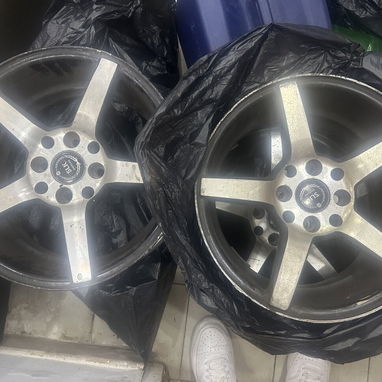 Vendo llantas 15 de uso en 200usd son Vossen tienen sus raspones solo eso interesados al WhatsApp +5352532608 - 2/2