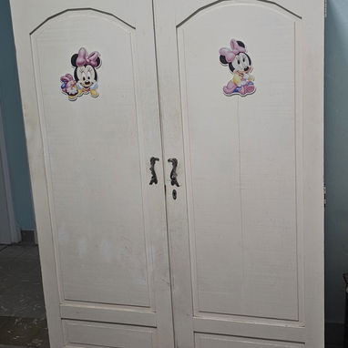 Escaparate para bebés y niños de cedro en 150usd - 3/4