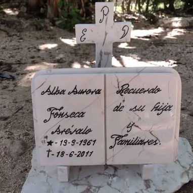 Jardineras para fallecidos - 6/6