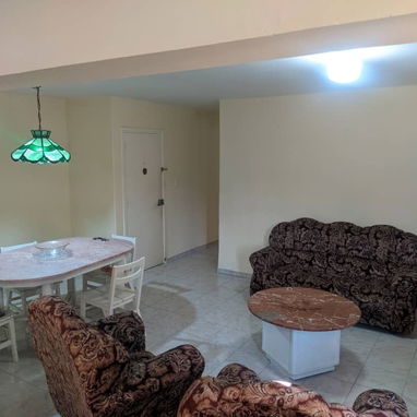 Venta de Apto de 2 cuartos Vedado $35000 - Img 122185505