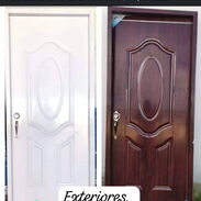 Puertas de metal cromado interiores y exteriores blancas y carmelitas - Img 45573296