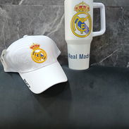 Juego deportivo de jarra y gorra ideal para su regalo - Img 53837498