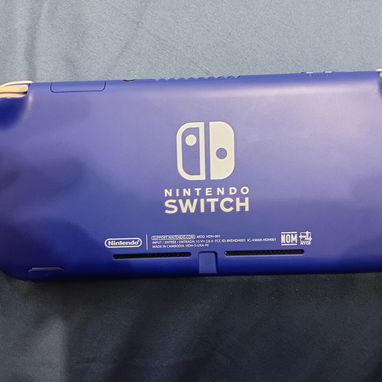 Vendo nintendo switch 1 lite a 150 USB con juego incluido menos de un mes de uso soy de marianao - 2/4
