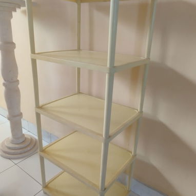Vendo organizador plástico con 5 divisiones, de uso en buen estado. Mide Altura-1 m, Ancho-40 cm, Profundidad -30cm. - 2/3