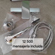 Llave mezcladora de ducha con todos sus accesorios - Img 55792733