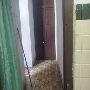 SE VENDE O SE PERMUTA APTO EN C.Habana EN CALLE LEALTAD A UNAS CUADRAS DEL AMEIJEIRAS* - Img 122071143
