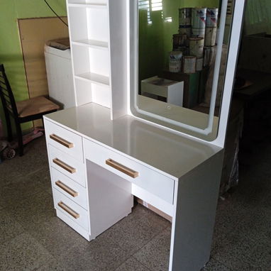 Los mejores vanitis de ciudad Habana o como más le guste cómodas de maquillaje listos para usted - Img 107018281