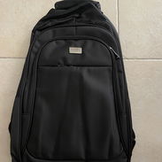 Mochila negra grande - Img 55782435