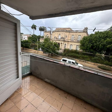 Se renta lineal un apartamento  en el vedado - Img 122282393