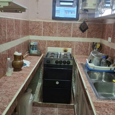 🏢 Apto en excelente zona del Vedado. Cerca de Línea y A. POR ENCIMA DE LÍNEA‼️ - 7/10