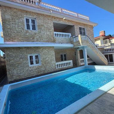Alquilo CASA DE LUJO de 7 habitaciones con piscina en Guanabo - Img 119917323