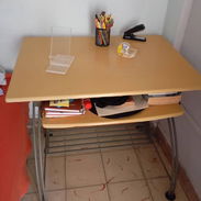 Mesa de computadora en perfecto estado a buen precio - Img 58211600