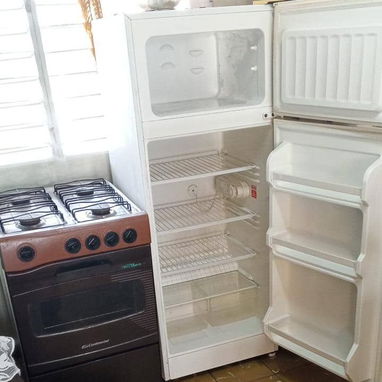 Combo de Refrigerador Haier y cocina de horno,de uso, pero en buen  estado ambos equipos. Ver precio en la descripción. - 2/2