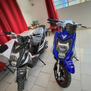 MOTO ELÉCTRICA AVISPON VEDCA🏍✅️ Colores rojo, negro y azul - Img 118993984