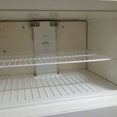 Vendo refrigerador marca frigidaire de uso, de dos puertas. - Img 123013934
