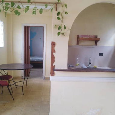 Gran oportunidad de inversión. El apartamento de tus sueños a un paso de Malecón y Galiano. - 2/10