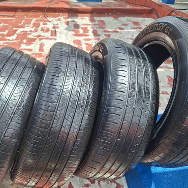 Gomas 235/60R18 semi nuevas. $80USD el juego de 4. - Img 118689434