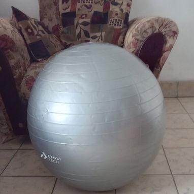 Se vende pelota para hacer ejercicios y terapia en el suelo - 2/2