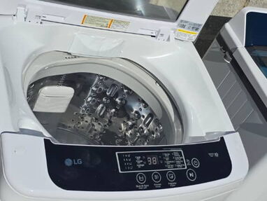 Lavadora automática LG, nueva, de 13 kg - Img main-image