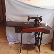 Se vende maquina de coser marca SINGER - Img 58211011